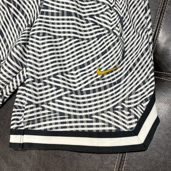 NIKE Dri-fit Dna Kids Basketball Shorts - Picture 3 of 7